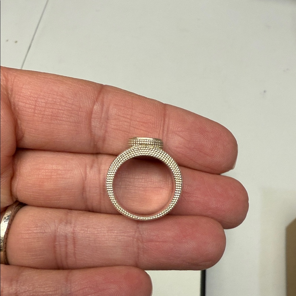 Gucci Ring in Silver - Picture 4 of 5